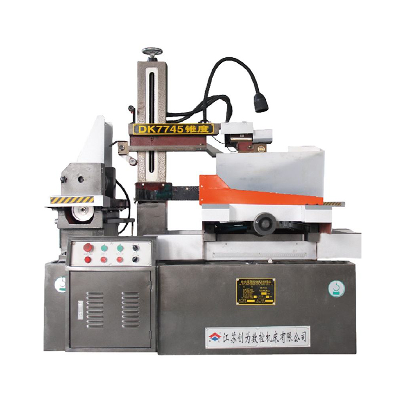 DK7745 ± 15 ° AZ Vedligeholdelsesfri CNC EDM High Speed ​​Wire Cutting Machine